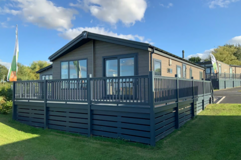 Caldwell Richmond 2 bed lodge for sale