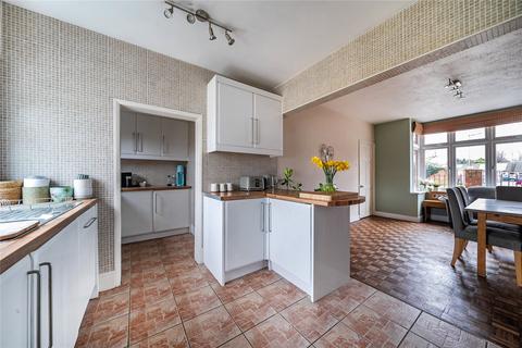 Conquest Road, Addlestone KT15 3 bed detached house for sale