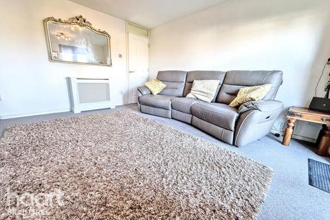 Mountbatten Road, Braintree 1 bed flat for sale