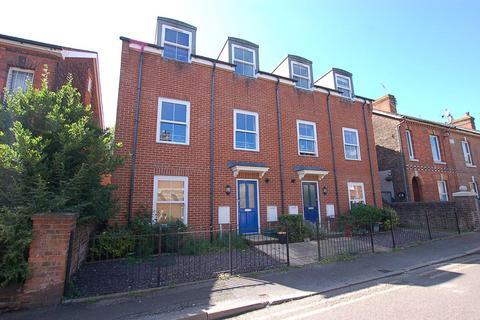 Albert Road, Tonbridge 1 bed flat for sale