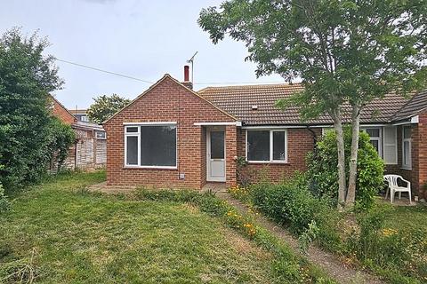 Consul Close, Herne Bay, CT6 8EB 2 bed semi