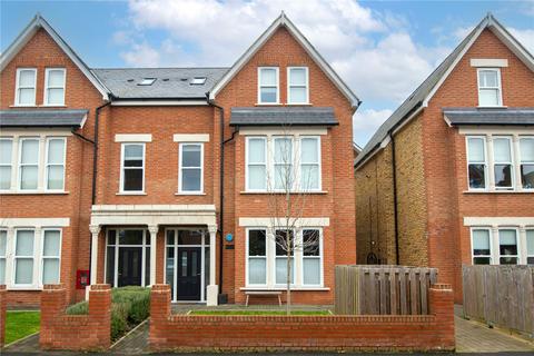 Fassett Road, Kingston upon Thames, KT1 2 bed apartment for sale