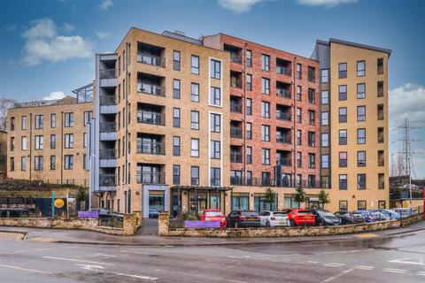 Railway Bridge View, Brighouse 2 bed retirement property for sale