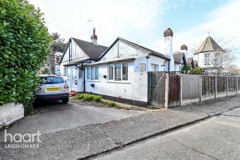 2 bedroom semi-detached bungalow for sale