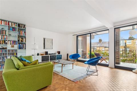 Old Dock Close, Kew, Surrey, TW9 4 bed terraced house for sale