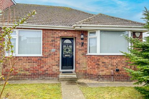 Emfield Grove, Grimsby, DN33 2 bed semi