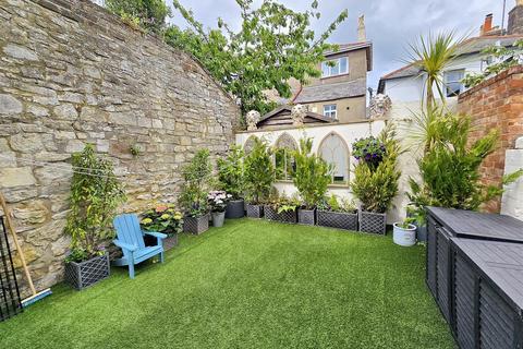 East Street, Ryde, PO33 1JP 2 bed end of terrace house for sale