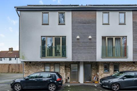 York Lane, Mitcham CR4 4 bed end of terrace house for sale