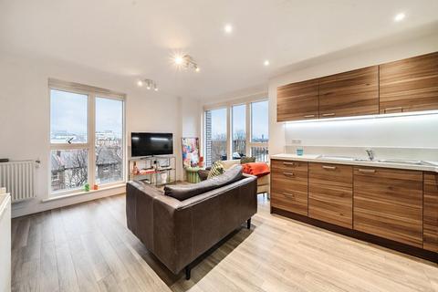 Ferdinand Court, Adenmore Road, SE6 4BG 2 bed apartment for sale