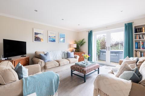 2 Trelawney Court 2 bed bungalow for sale