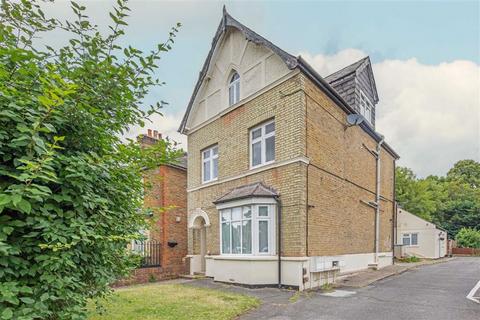 Cedars Road, Kingston Upon Thames KT1 2 bed flat for sale