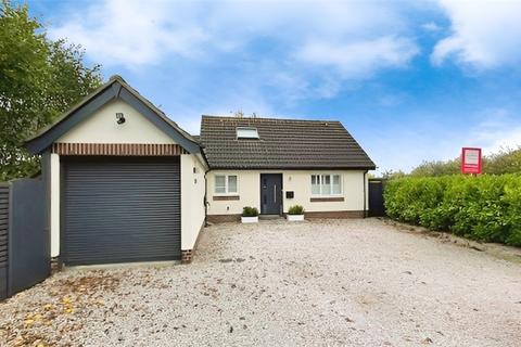 Lower Sandygate, Kingsteignton, Devon. 4 bed detached bungalow for sale