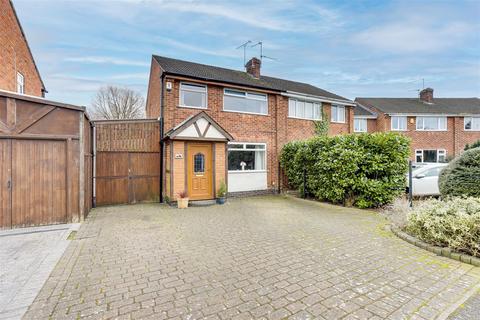 Lakeside Avenue, Long Eaton NG10 3 bed semi