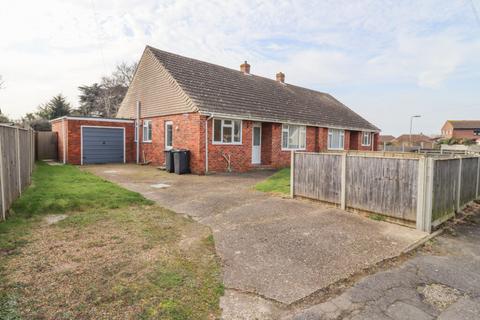Eastoke Avenue, Hayling Island 3 bed semi