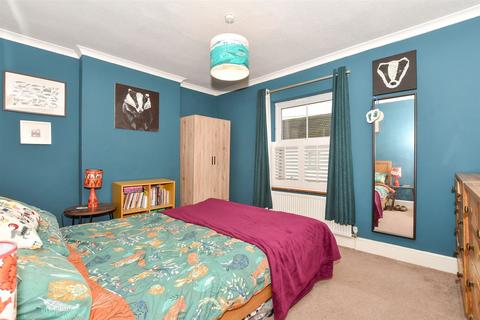 Malthouse Road, Crawley, West Sussex 3 bed semi