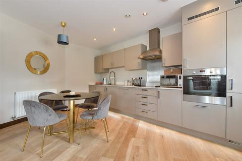 Elm Gardens, Mountnessing, Brentwood... 1 bed apartment for sale