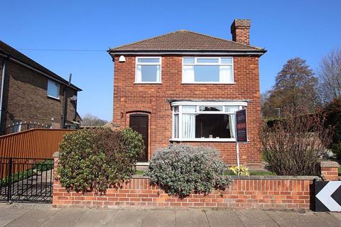 WESTKIRKE AVENUIE, SCARTHO 3 bed detached house for sale