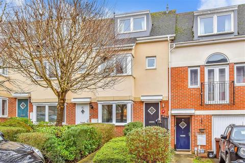 Addison Road, Tunbridge Wells, Kent 1 bed ground floor flat for sale