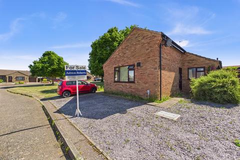 Heron Close, Downham Market PE38 2 bed detached bungalow for sale