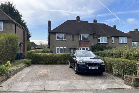 Grove Road, Barnet EN4 2 bed maisonette for sale