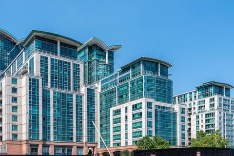 St George Wharf, Vauxhall, London, SW8 2 bed flat for sale