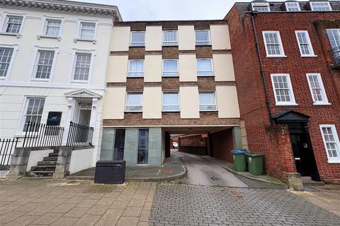 65 High Street, Fareham PO16 2 bed flat for sale