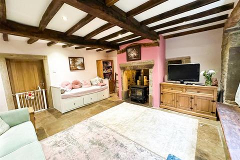 Glen Lee Lane, Keighley 2 bed terraced house for sale