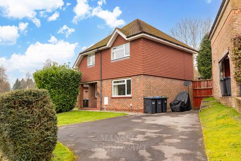 Holtye Road, East Grinstead RH19 3 bed detached house for sale