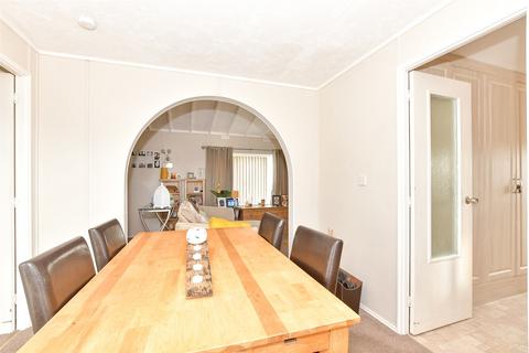 Bluebell Woods Park, Broad Oak... 2 bed park home for sale