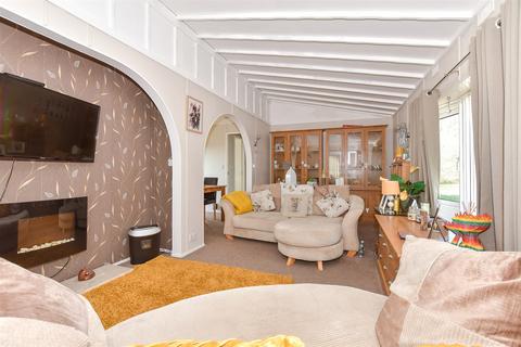 Bluebell Woods Park, Broad Oak... 2 bed park home for sale