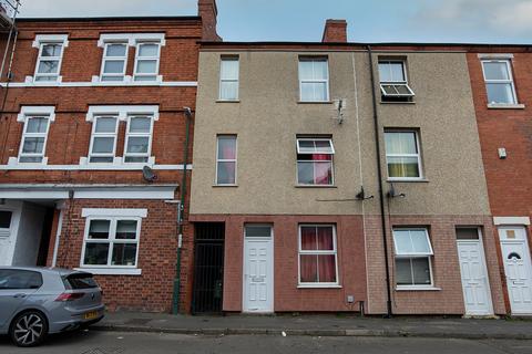 Commercial Road, Nottingham NG6 3 bed terraced house for sale