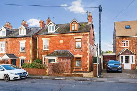 Church Street, Stonehouse GL10 4 bed semi