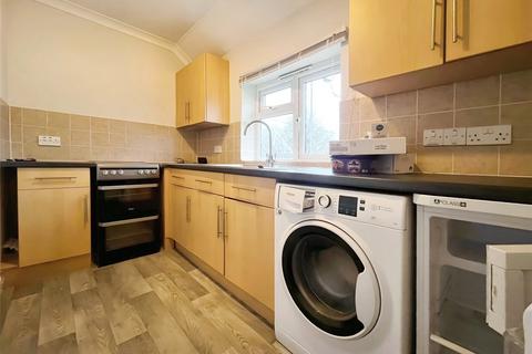Long Barn Lane, Reading, Berkshire 1 bed apartment for sale