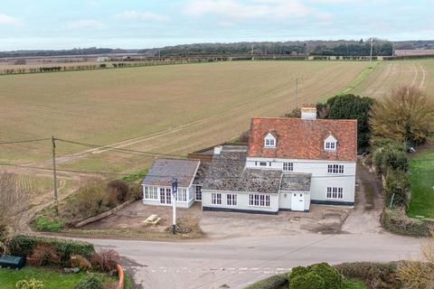 Erwarton, Ipswich, Suffolk, IP9 4 bed detached house for sale