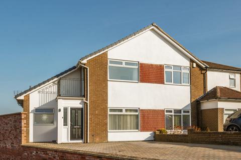 Harvey Road, Bedfordshire LU6 3 bed semi