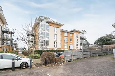 Hawkeswood Road, Southampton, Hampshire 2 bed apartment for sale