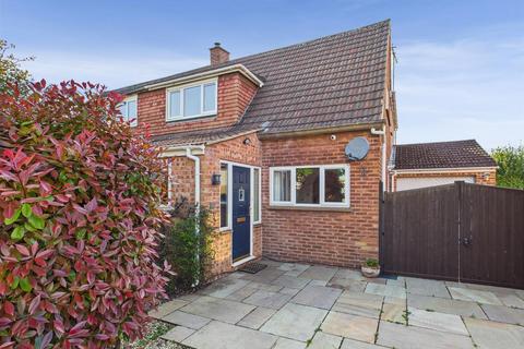 Oxstalls Drive, Longlevens, Gloucester 3 bed semi
