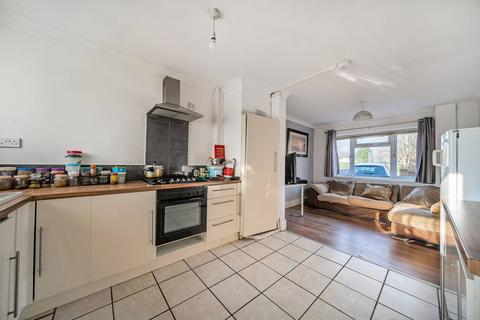 Larch Avenue, Stoughton, Guildford, GU1 5 bed terraced house for sale