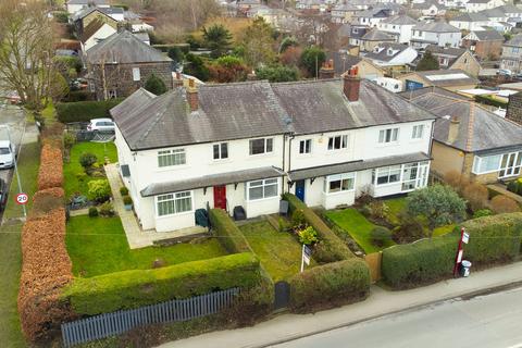 Harrogate Road, Leeds, LS19 3 bed terraced house for sale
