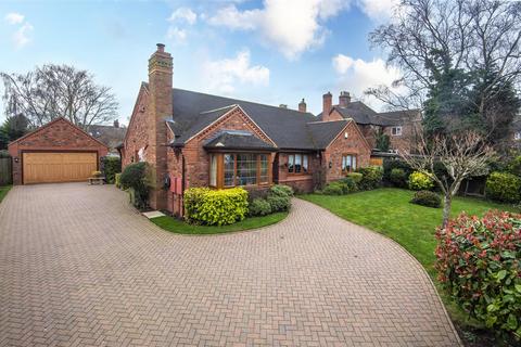 Valley Lane, Lichfield 3 bed detached bungalow for sale