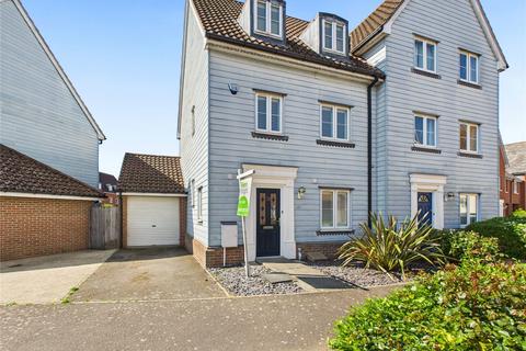 Meadow Crescent, Purdis Farm... 3 bed semi