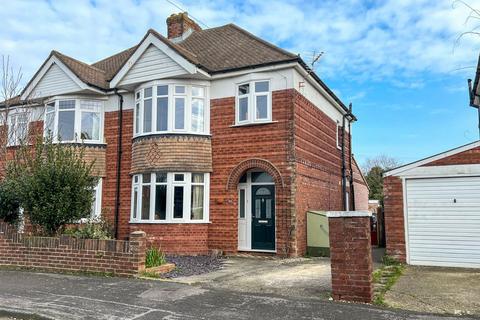 Bentham Road, Alverstoke, Gosport... 3 bed semi