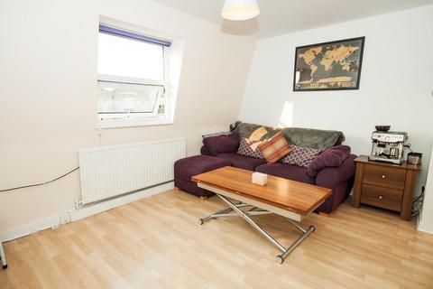 Mile End Road, London E1 1 bed apartment for sale