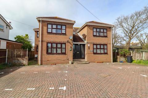St Hermans Road, Hayling Island 2 bed flat for sale