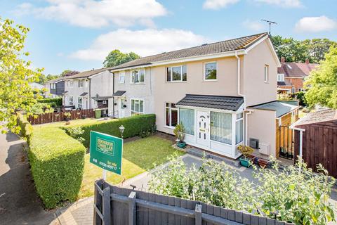 Wharfedale Road, Corby NN17 3 bed semi