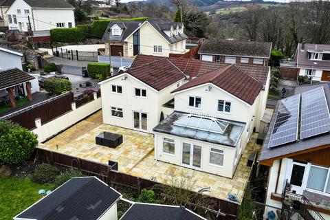 Pentwyn Road, Treharris CF46 6 bed detached house for sale