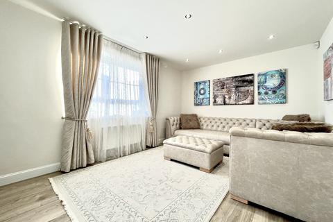 Cheltenham Crescent, Fulwood PR4 3 bed detached house for sale