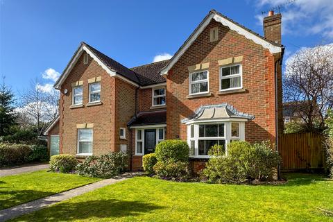 Masons Way, Codmore Hill 4 bed detached house for sale