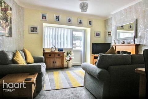 Queen Street, Torquay 2 bed maisonette for sale