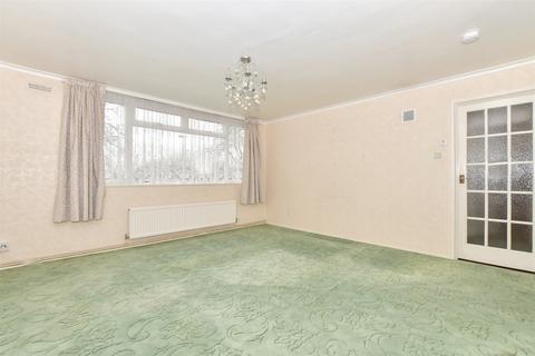 Gatland Lane, Maidstone, Kent 2 bed ground floor flat for sale